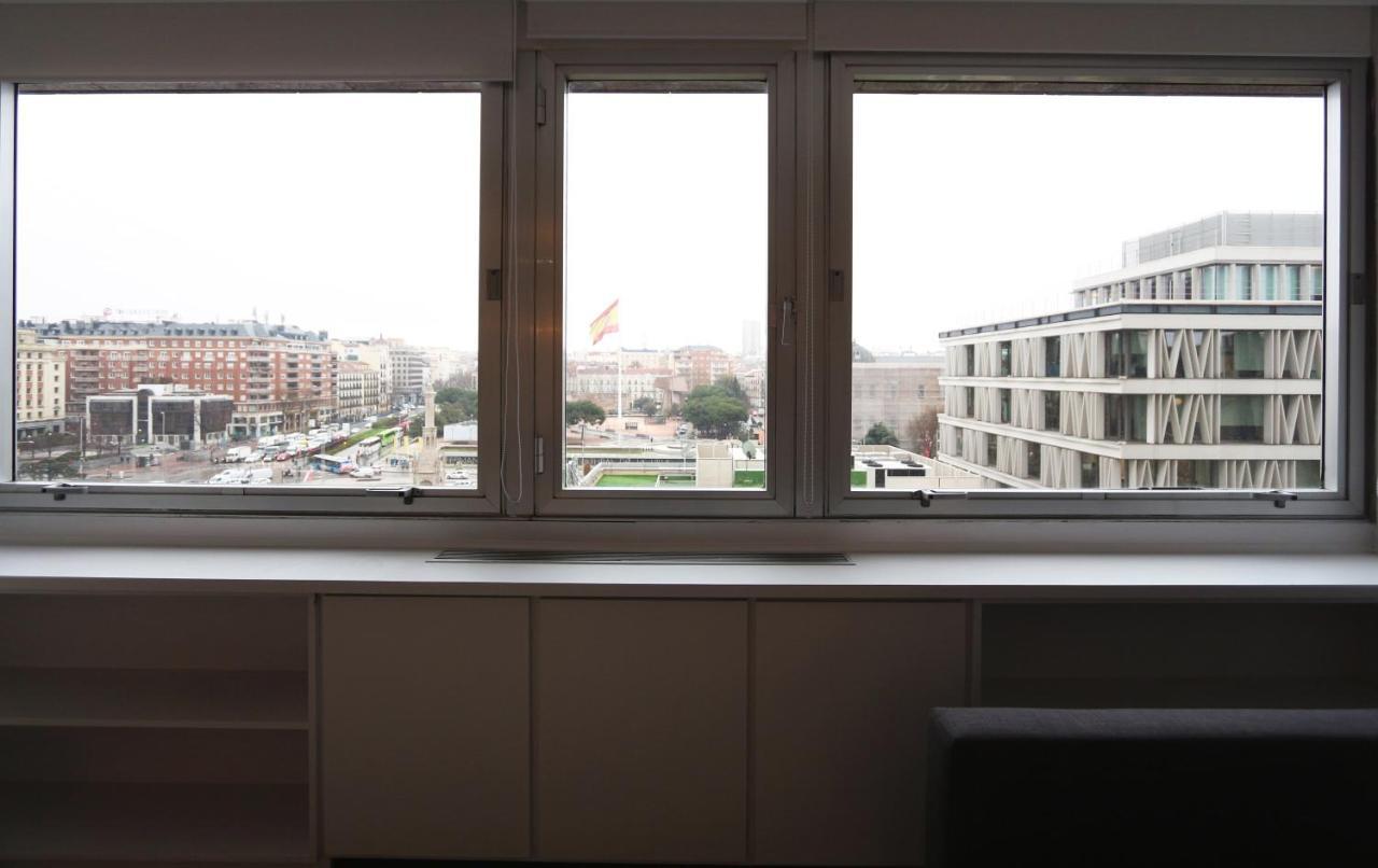 Urbantec Realty - Plaza De Colon Lägenhet Madrid Exteriör bild