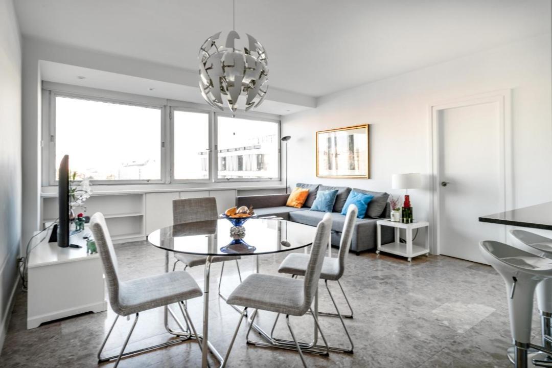 Urbantec Realty - Plaza De Colon Lägenhet Madrid Exteriör bild