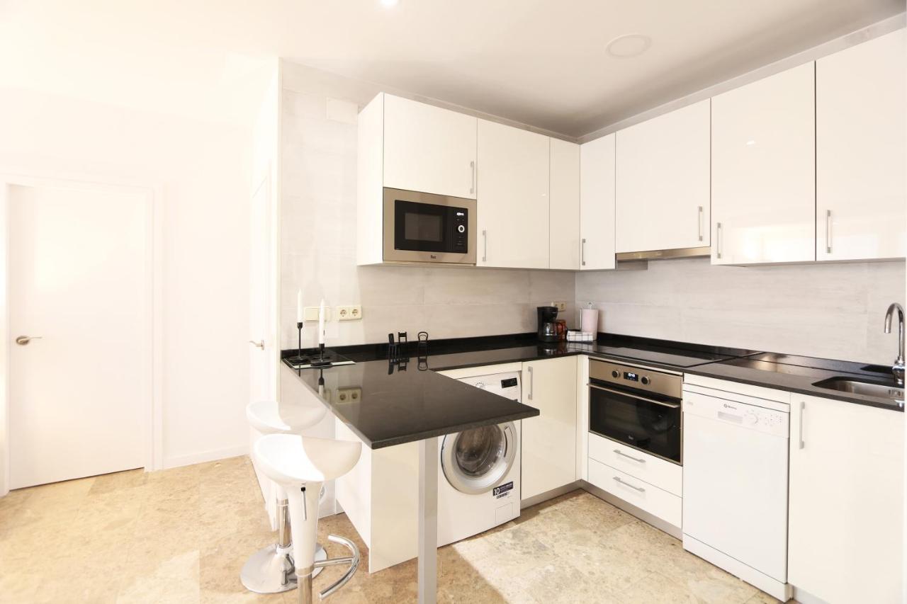 Urbantec Realty - Plaza De Colon Lägenhet Madrid Exteriör bild