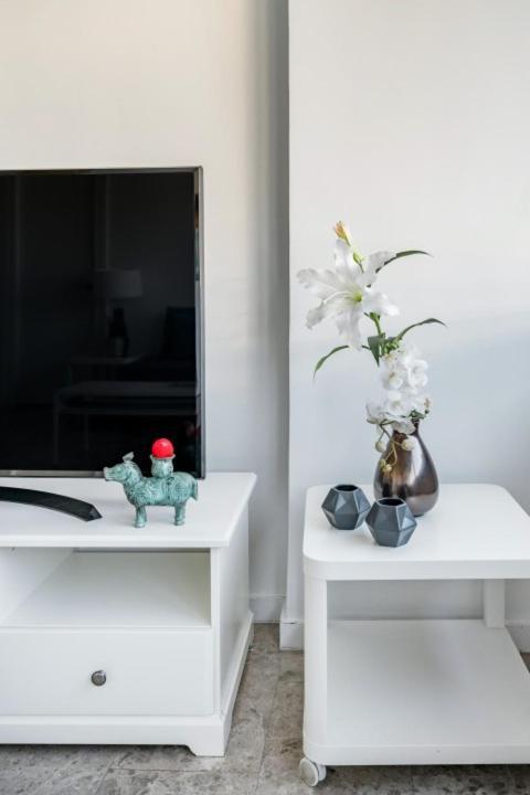 Urbantec Realty - Plaza De Colon Lägenhet Madrid Exteriör bild